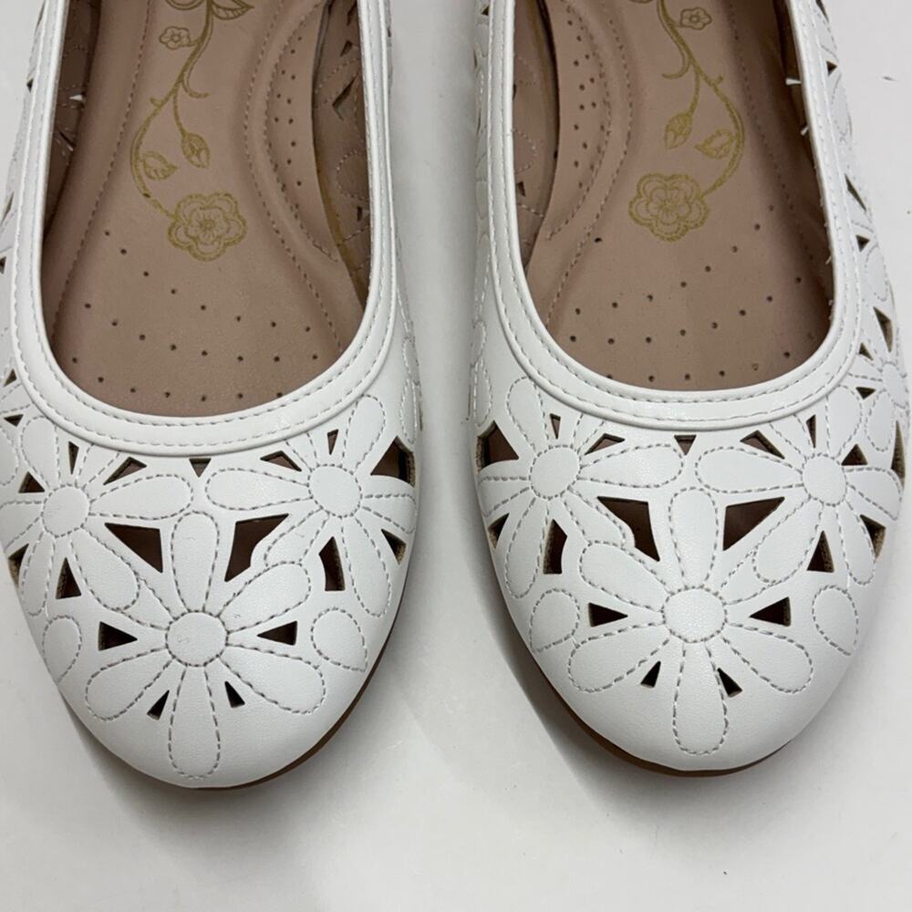 Mootsies Tootsies White Floral Cutout Ballet Flats Brunch Spring Shower 11M - Picture 10 of 10